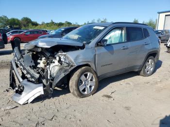  Salvage Jeep Compass