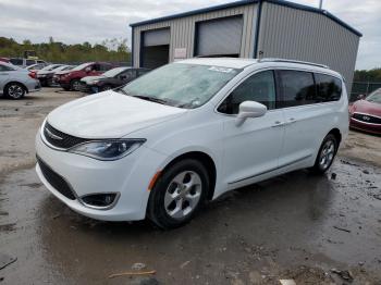  Salvage Chrysler Pacifica