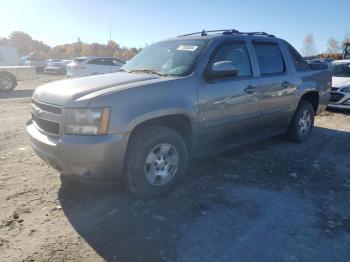  Salvage Chevrolet Avalanche