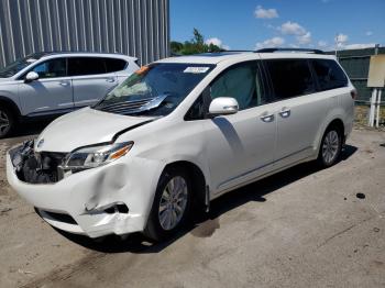  Salvage Toyota Sienna