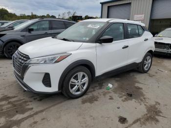  Salvage Nissan Kicks