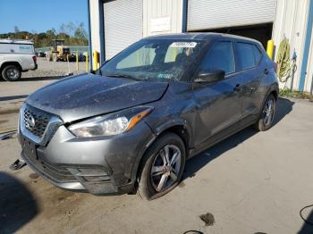  Salvage Nissan Kicks