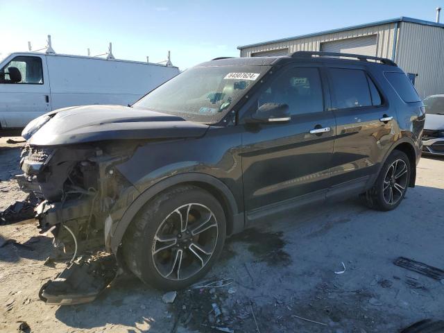  Salvage Ford Explorer