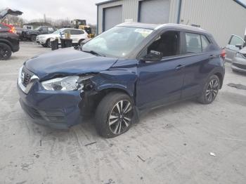  Salvage Nissan Kicks