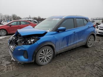  Salvage Nissan Kicks