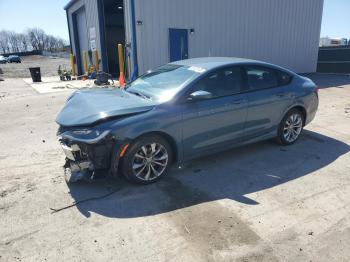  Salvage Chrysler 200