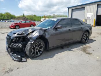  Salvage Chrysler 300