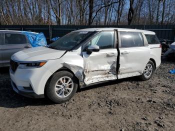  Salvage Kia Carnival