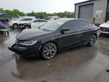  Salvage Chrysler 200