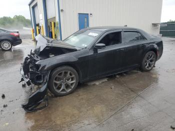  Salvage Chrysler 300