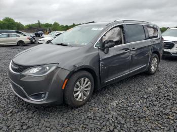  Salvage Chrysler Pacifica