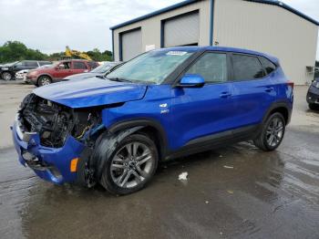  Salvage Kia Seltos