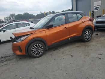  Salvage Nissan Kicks