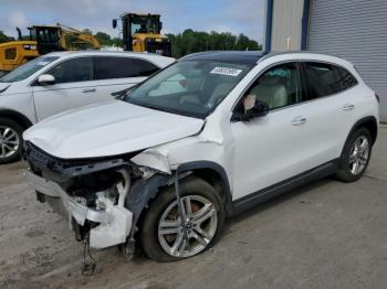  Salvage Mercedes-Benz GLA