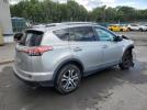 Toyota RAV4 Le Image 9