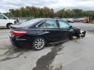 Toyota Camry Le Image 9