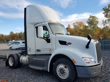  Salvage Peterbilt Tractor 579