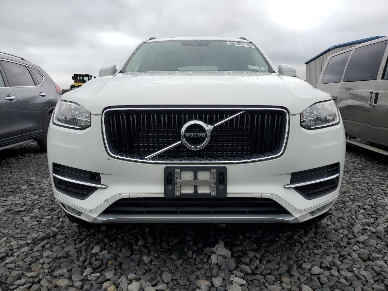 Volvo XC90 T5 Image 4