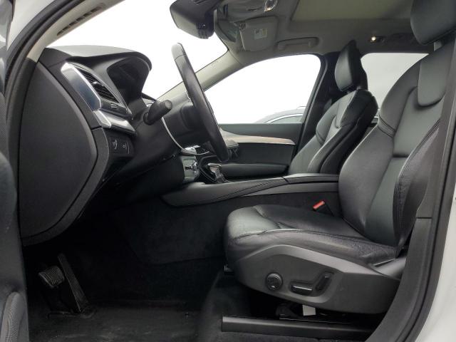 Volvo XC90 T5 Image 5
