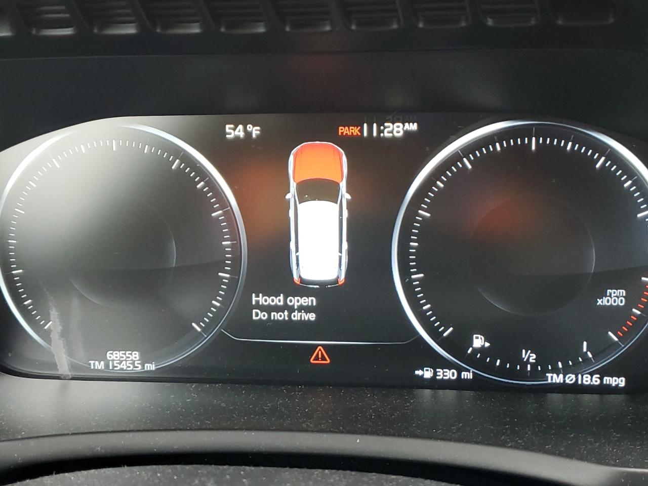 Volvo XC90 T5 Image 9