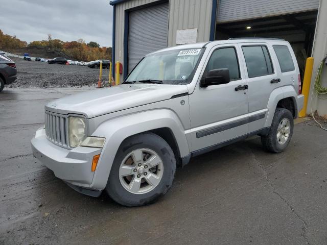  Salvage Jeep Liberty
