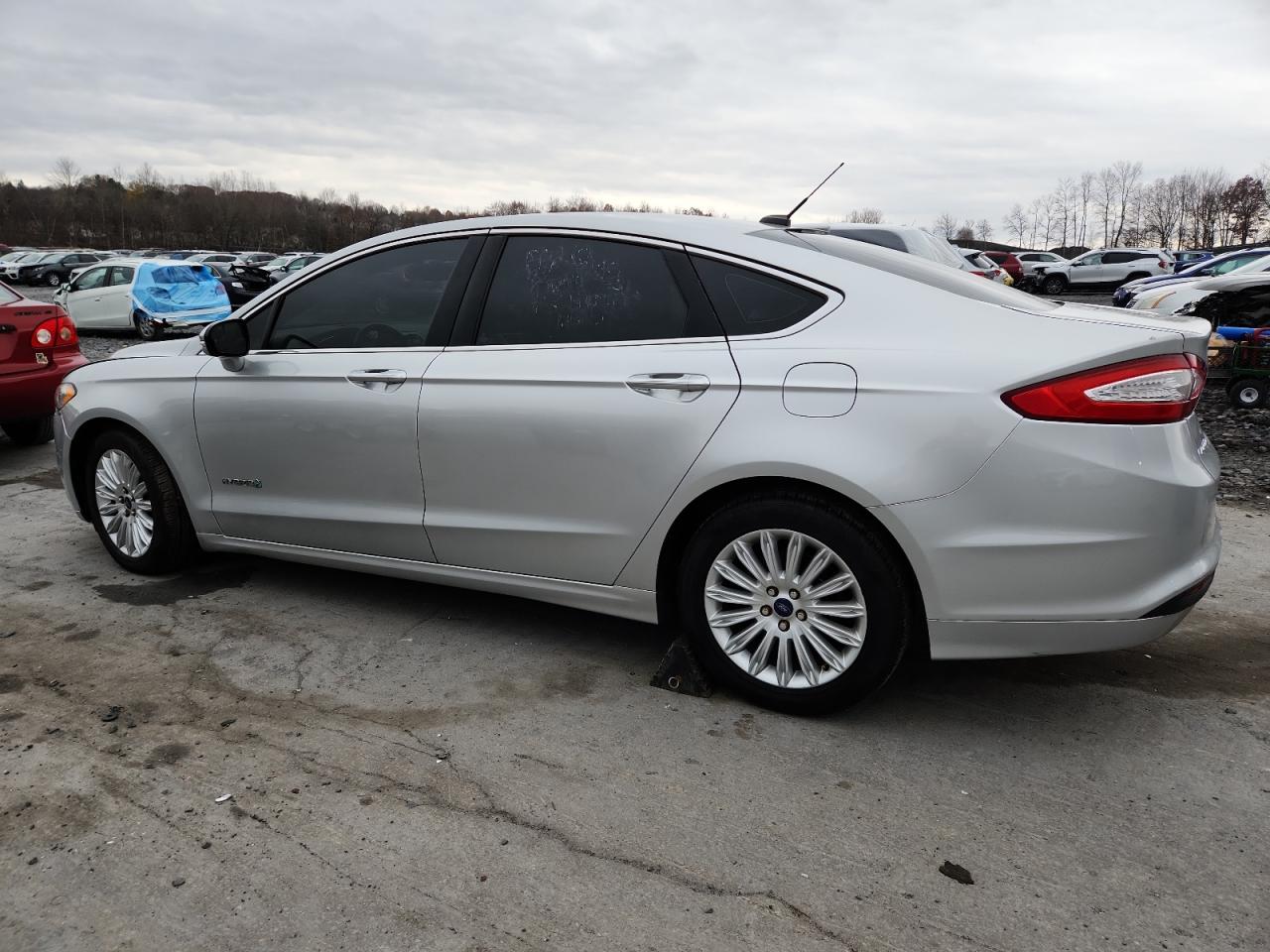 Ford Fusion Se Hybrid Image 6