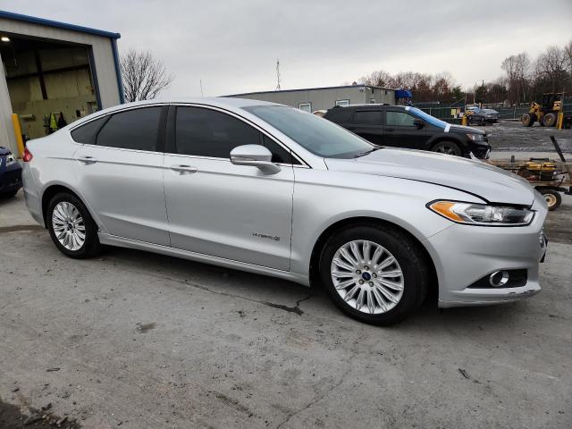 Ford Fusion Se Hybrid Image 11