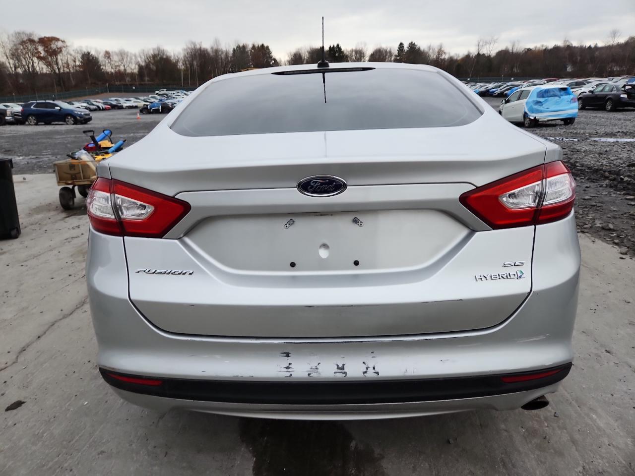 Ford Fusion Se Hybrid Image 8
