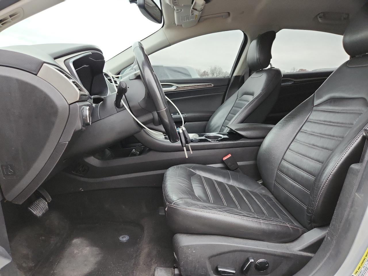 Ford Fusion Se Hybrid Image 4