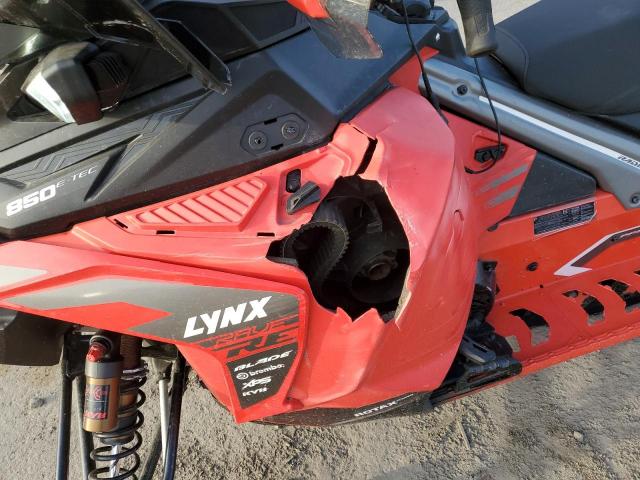 Bmbr Snowmobile Image 8