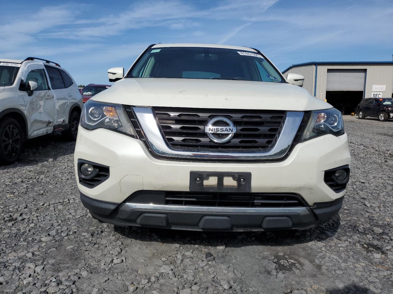 Nissan Pathfinder S Image 7