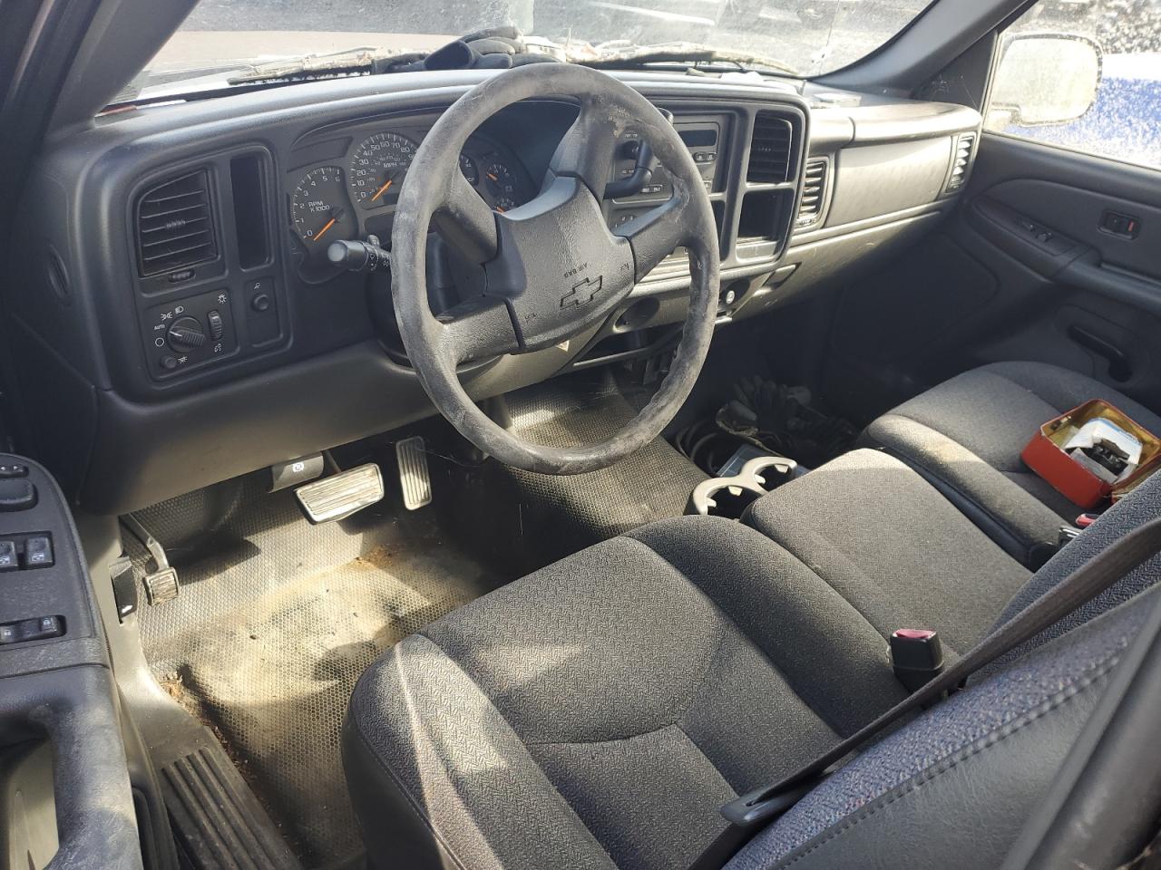 Chevrolet Silverado C1500 Image 11