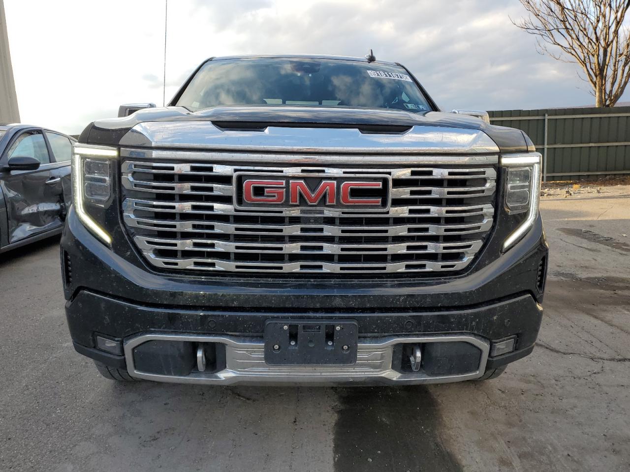 GMC Sierra K1500 Denali Image 5