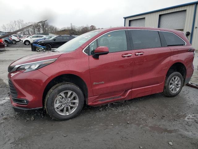  Salvage Toyota Sienna