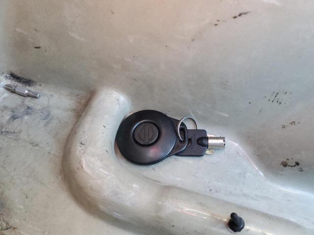 Harley-Davidson Fl Image 4