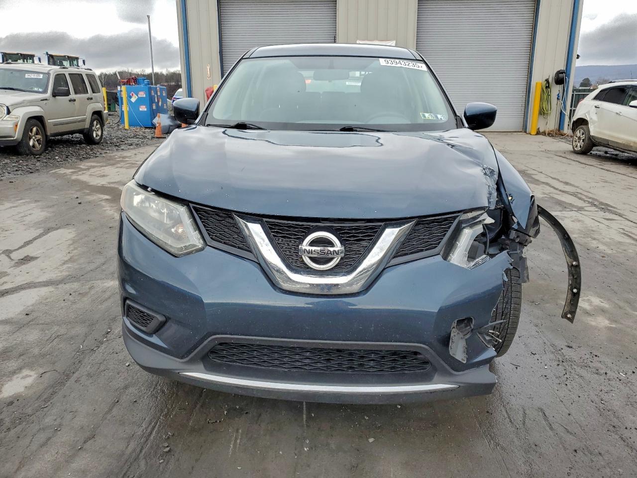Nissan Rogue S Image 4