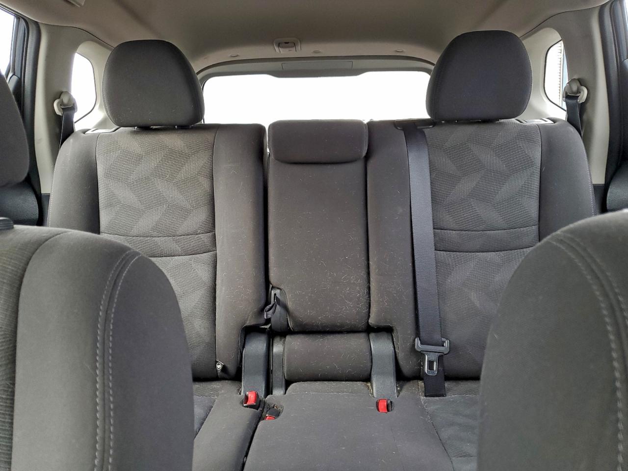 Nissan Rogue S Image 12