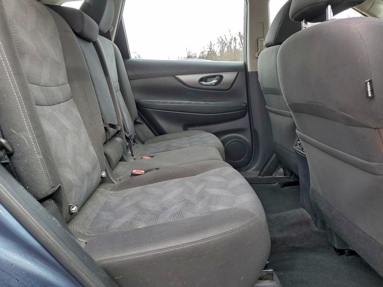 Nissan Rogue S Image 10