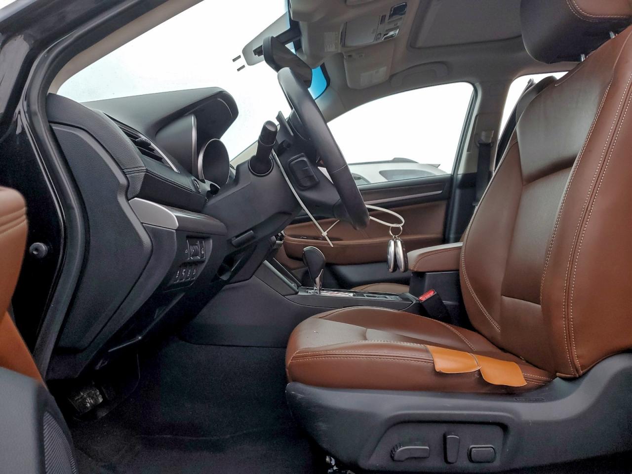 Subaru Outback Touring Image 3