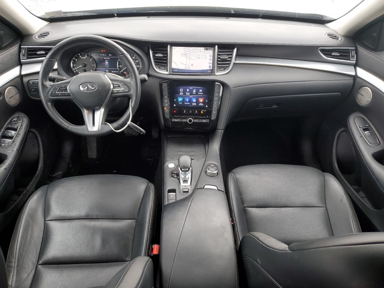 INFINITI Qx Essential Image 8