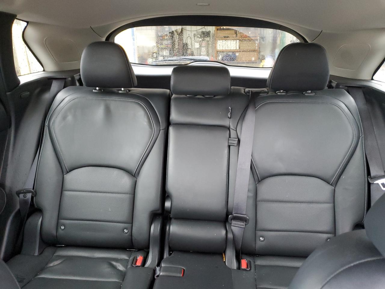 INFINITI Qx Essential Image 10