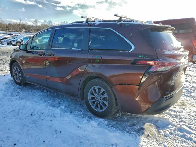 Toyota Sienna Le Image 5