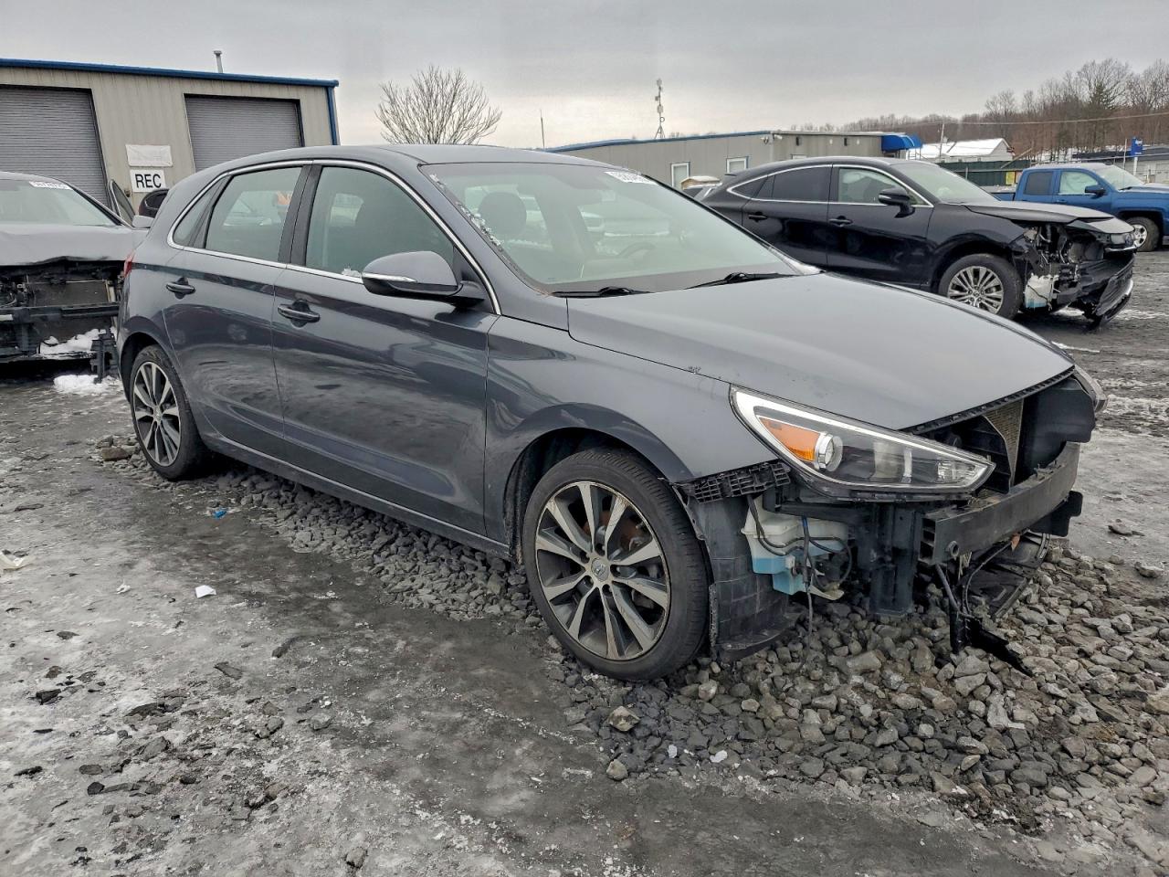 Hyundai ELANTRA Image 6