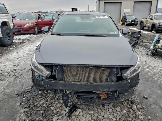 Hyundai ELANTRA Image 5