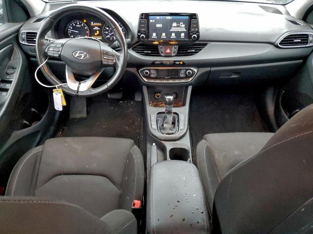 Hyundai ELANTRA Image 11
