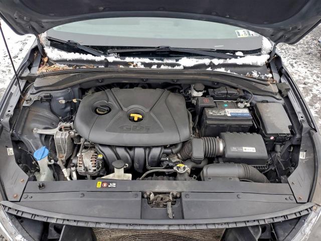 Hyundai ELANTRA Image 10