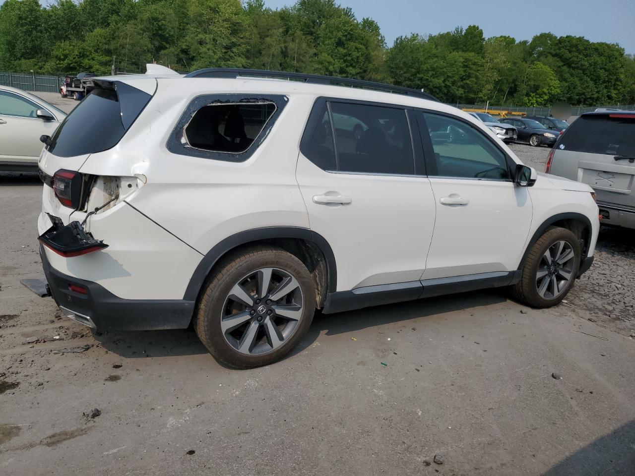 Honda Pilot Touring Image 2