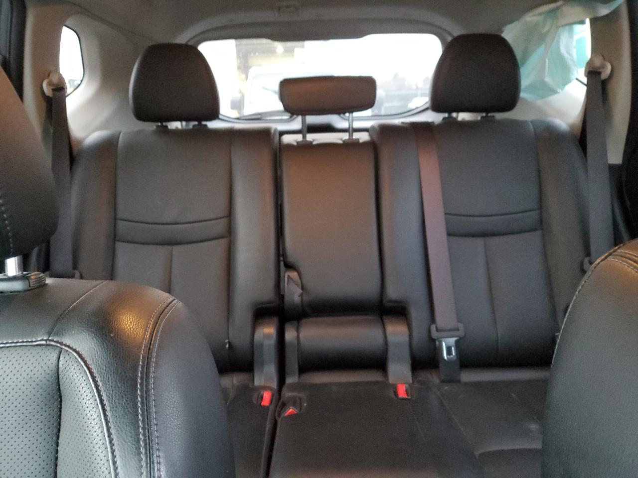 Nissan Rogue S Image 8