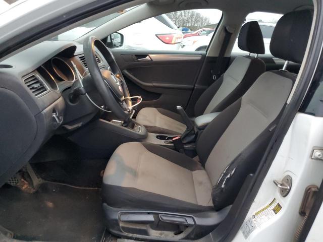 Volkswagen Jetta S Image 4