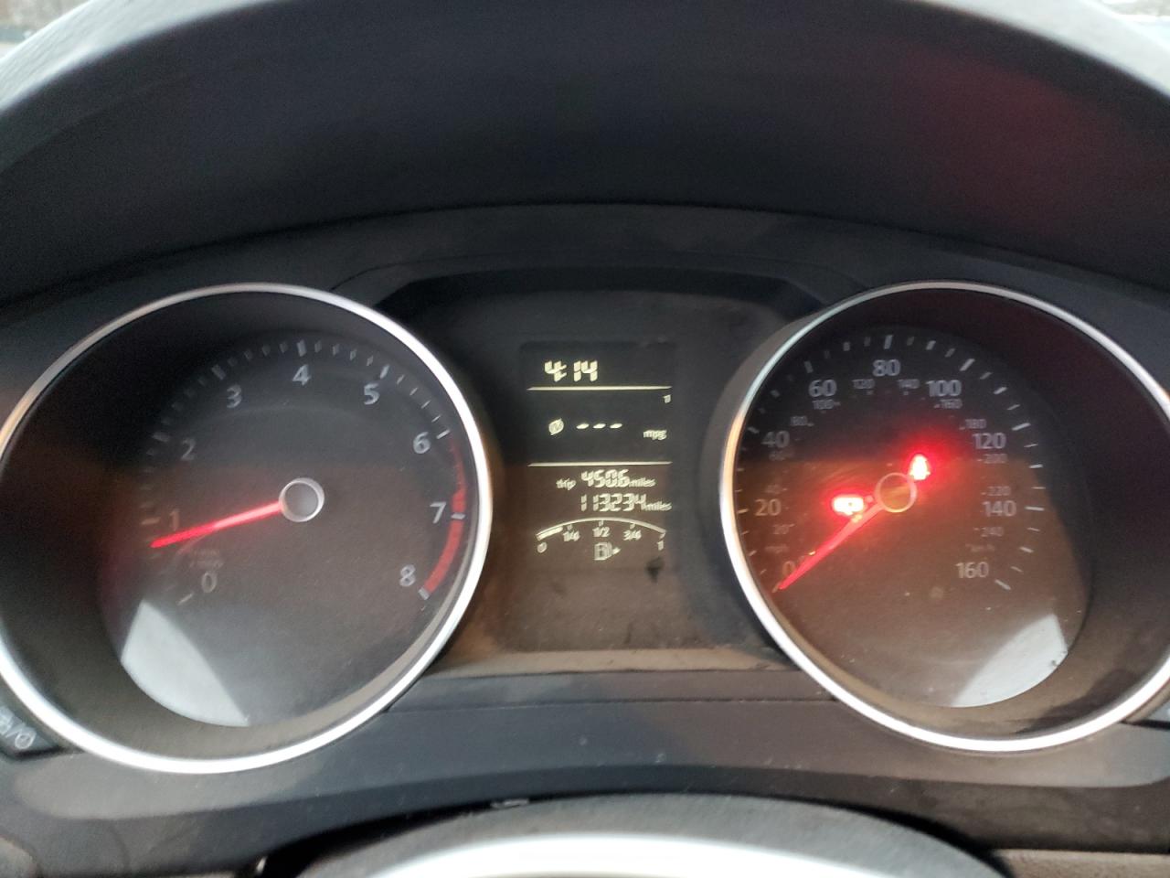 Volkswagen Jetta S Image 9